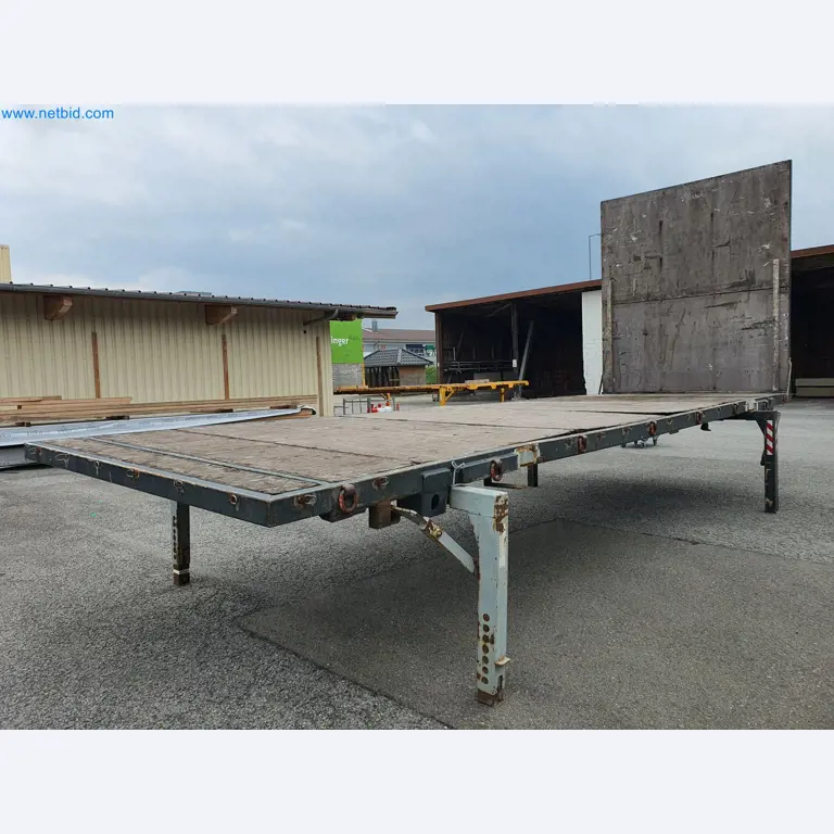 Holzbearbeitende- und metallbearbeitende Maschinen und Warenlager eines Fertighausherstellers -2