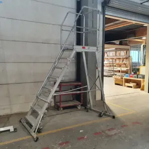 Alu-Podestleiter Hymer