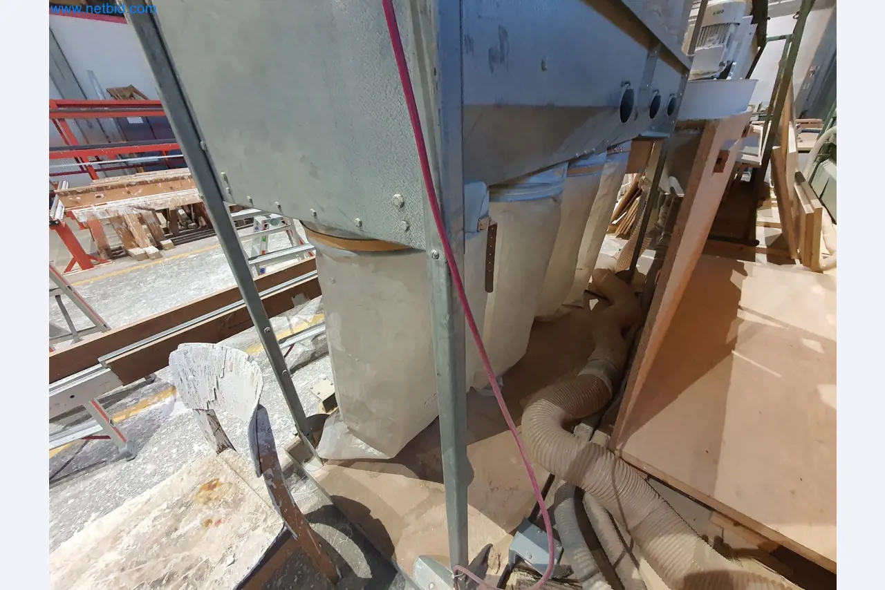 Holzbearbeitende- und metallbearbeitende Maschinen und Warenlager eines Fertighausherstellers -10