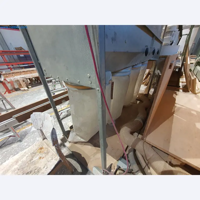 Holzbearbeitende- und metallbearbeitende Maschinen und Warenlager eines Fertighausherstellers -10