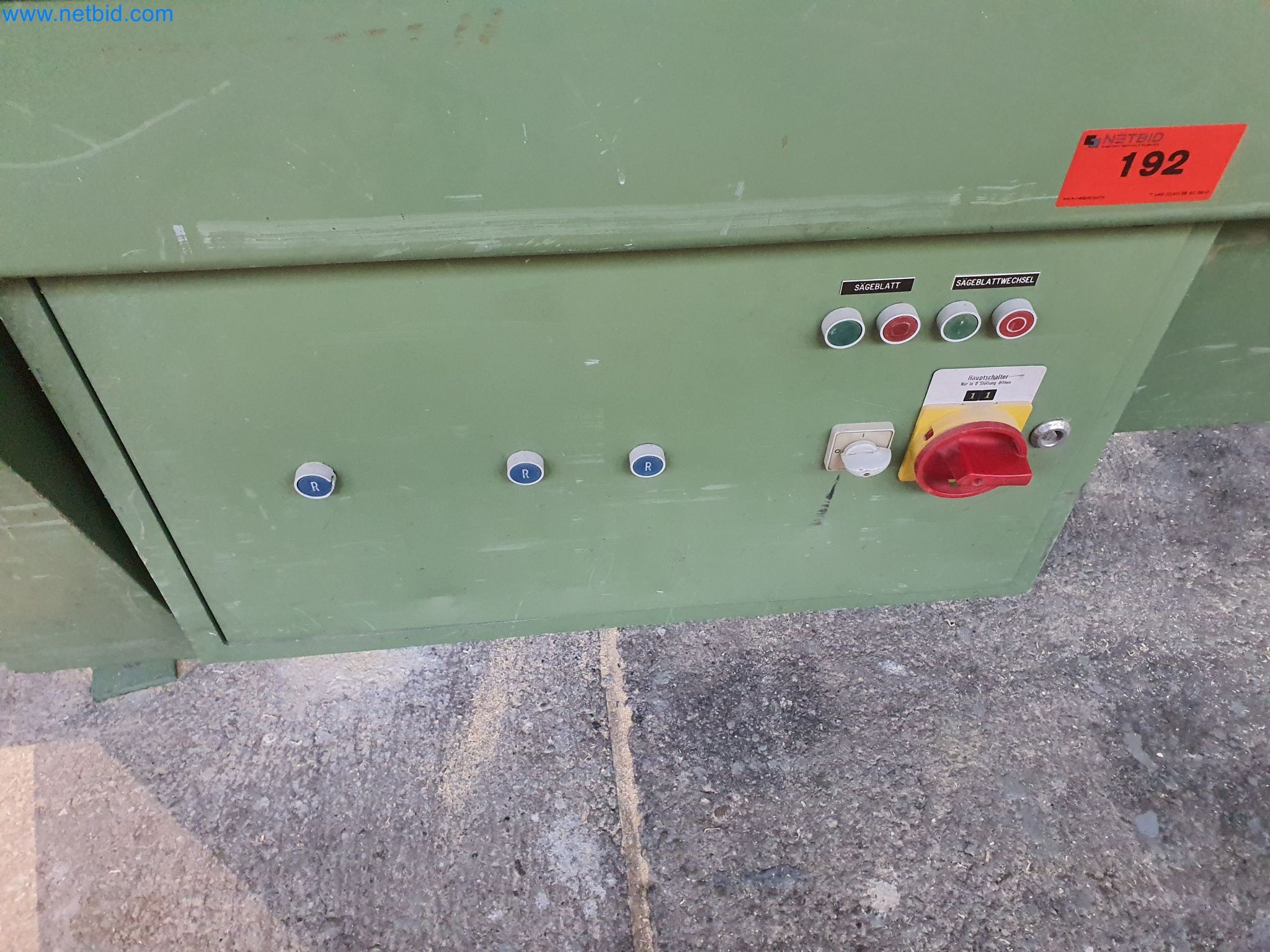 Maszyny do obróbki drewna i metalu oraz magazyn producenta domów prefabrykowanych-2