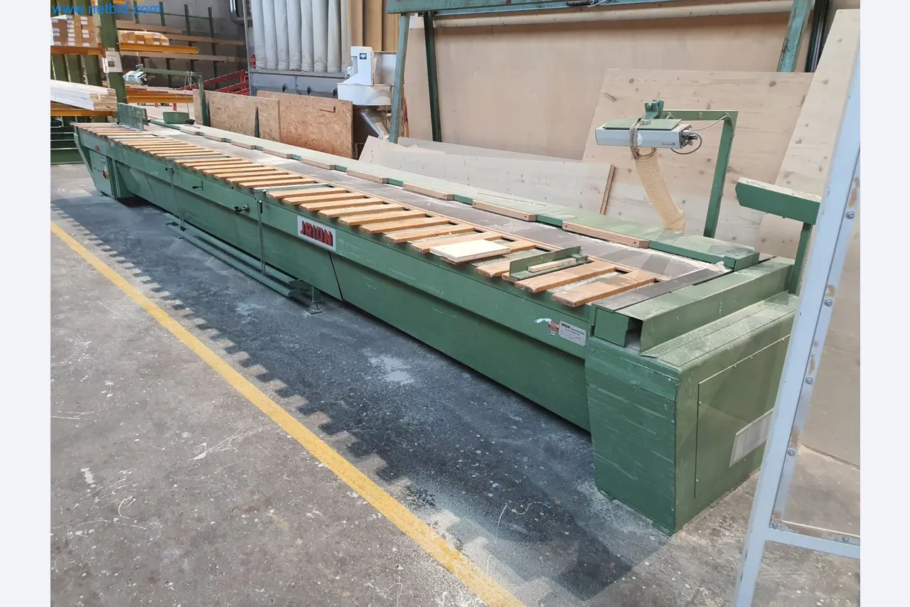 Holzbearbeitende- und metallbearbeitende Maschinen und Warenlager eines Fertighausherstellers -4