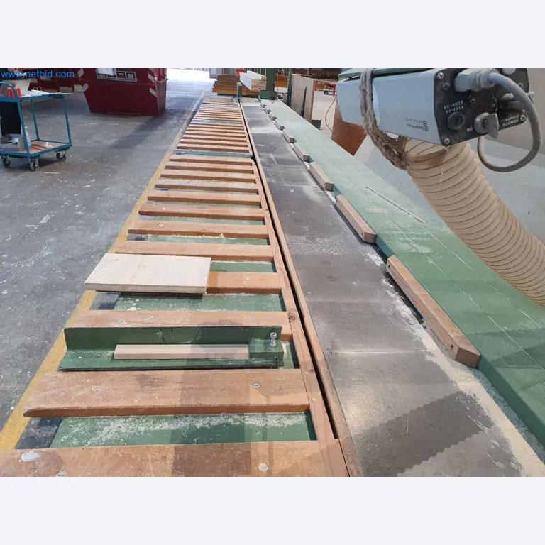 Holzbearbeitende- und metallbearbeitende Maschinen und Warenlager eines Fertighausherstellers -5