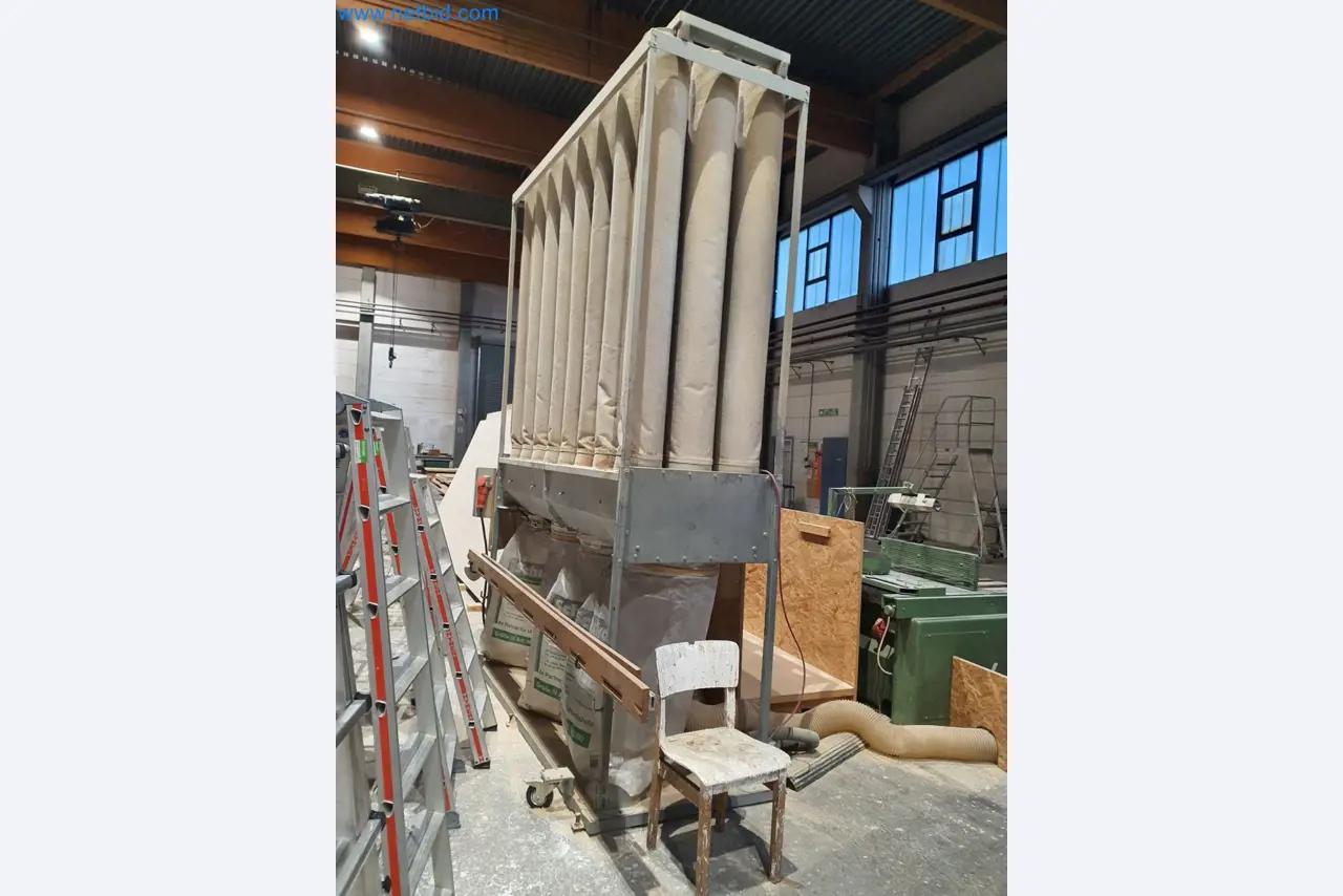 Holzbearbeitende- und metallbearbeitende Maschinen und Warenlager eines Fertighausherstellers -9