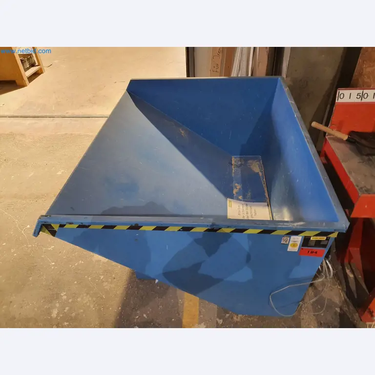 Holzbearbeitende- und metallbearbeitende Maschinen und Warenlager eines Fertighausherstellers -3