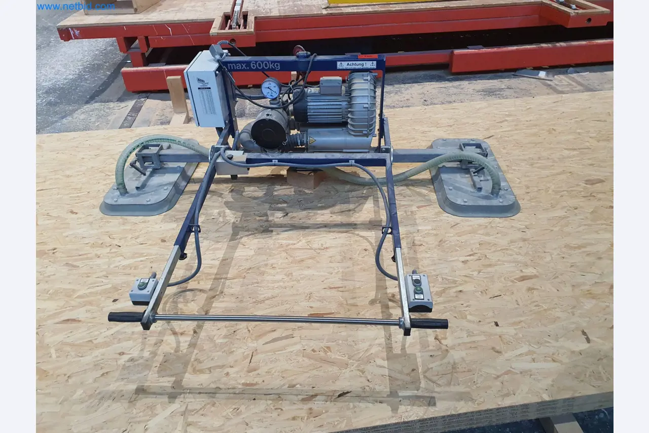 Maszyny do obróbki drewna i metalu oraz magazyn producenta domów prefabrykowanych-2