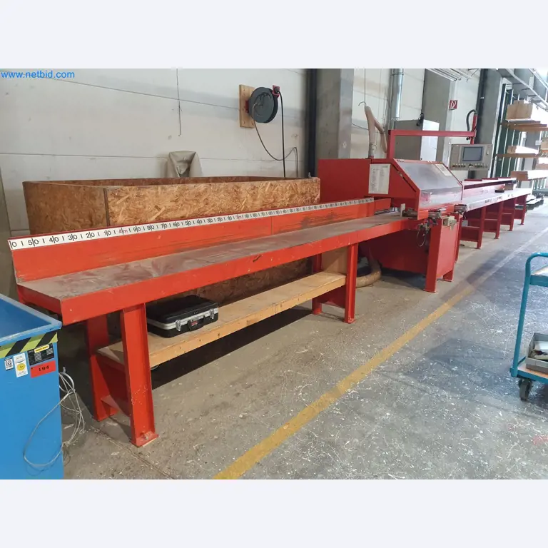 Holzbearbeitende- und metallbearbeitende Maschinen und Warenlager eines Fertighausherstellers -1