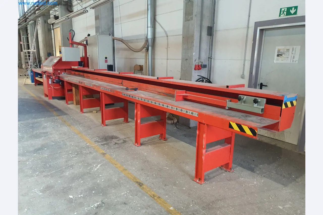 Holzbearbeitende- und metallbearbeitende Maschinen und Warenlager eines Fertighausherstellers -5