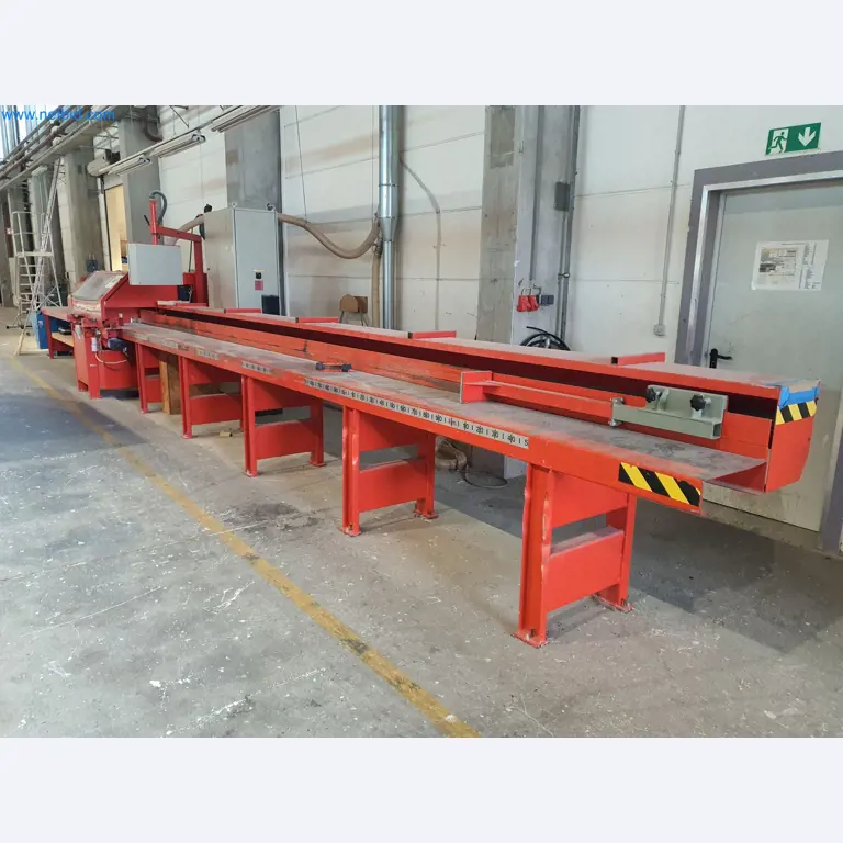 Holzbearbeitende- und metallbearbeitende Maschinen und Warenlager eines Fertighausherstellers -5