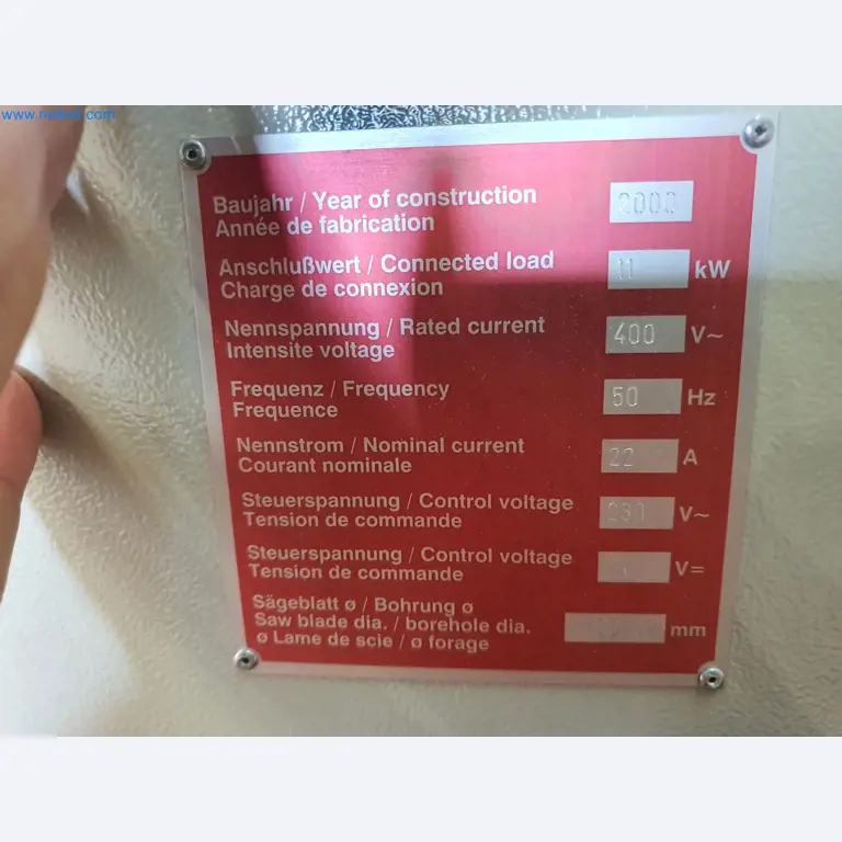 Holzbearbeitende- und metallbearbeitende Maschinen und Warenlager eines Fertighausherstellers -6