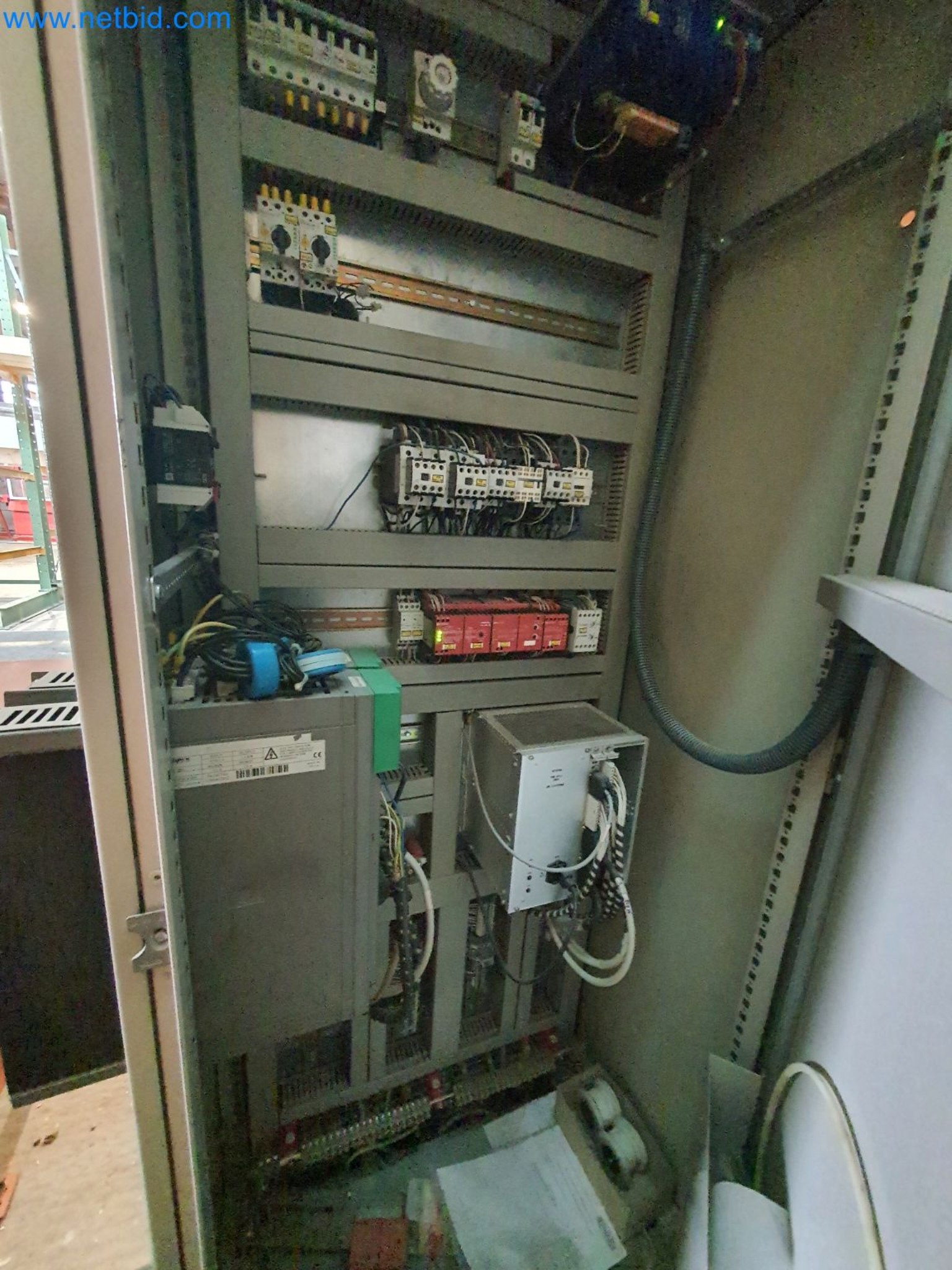 Maszyny do obróbki drewna i metalu oraz magazyn producenta domów prefabrykowanych-7