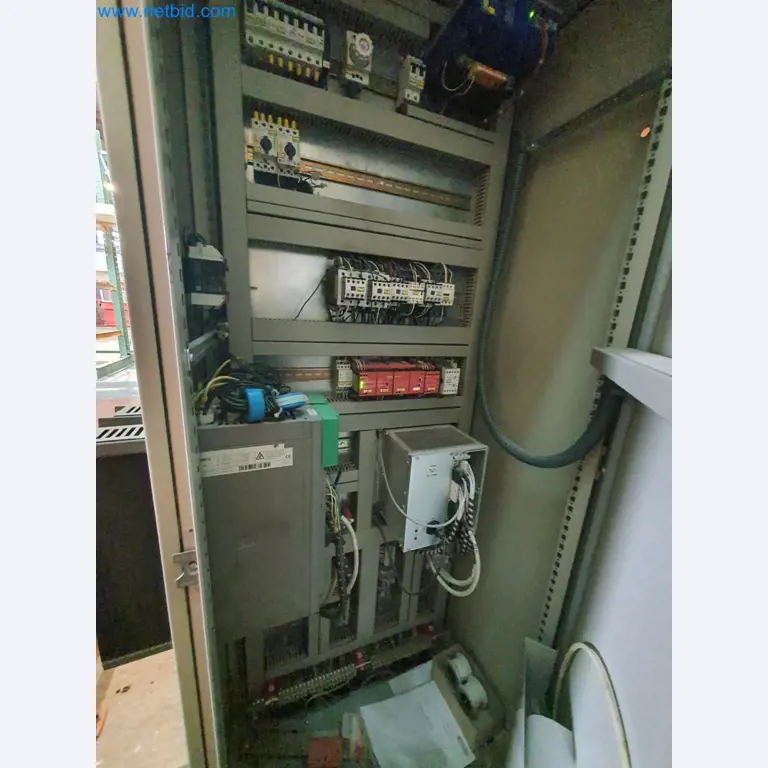 Holzbearbeitende- und metallbearbeitende Maschinen und Warenlager eines Fertighausherstellers -7