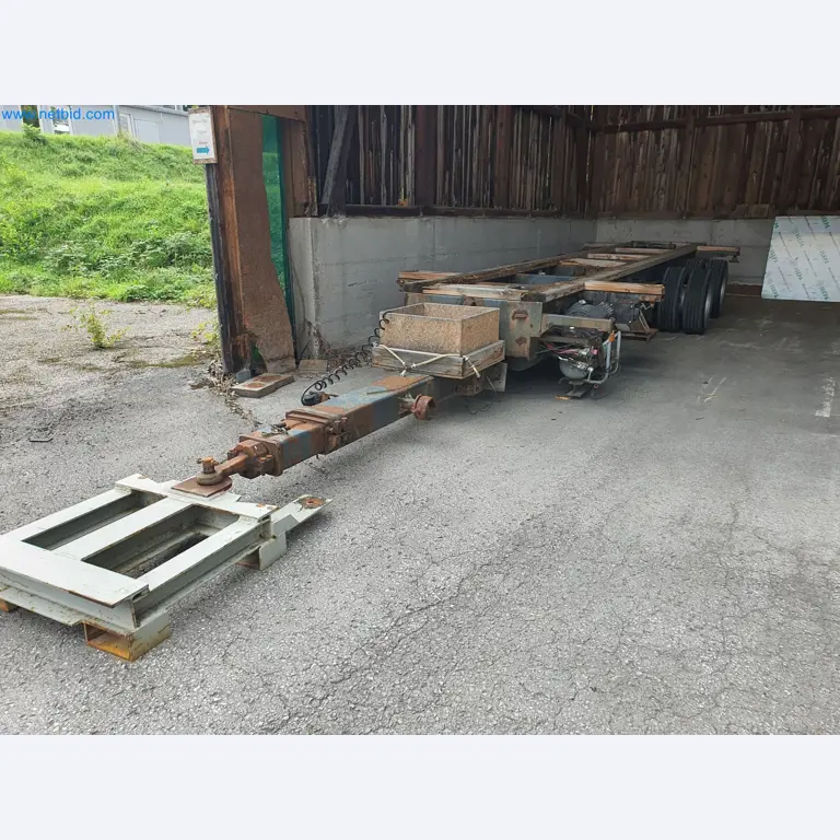 Holzbearbeitende- und metallbearbeitende Maschinen und Warenlager eines Fertighausherstellers -1