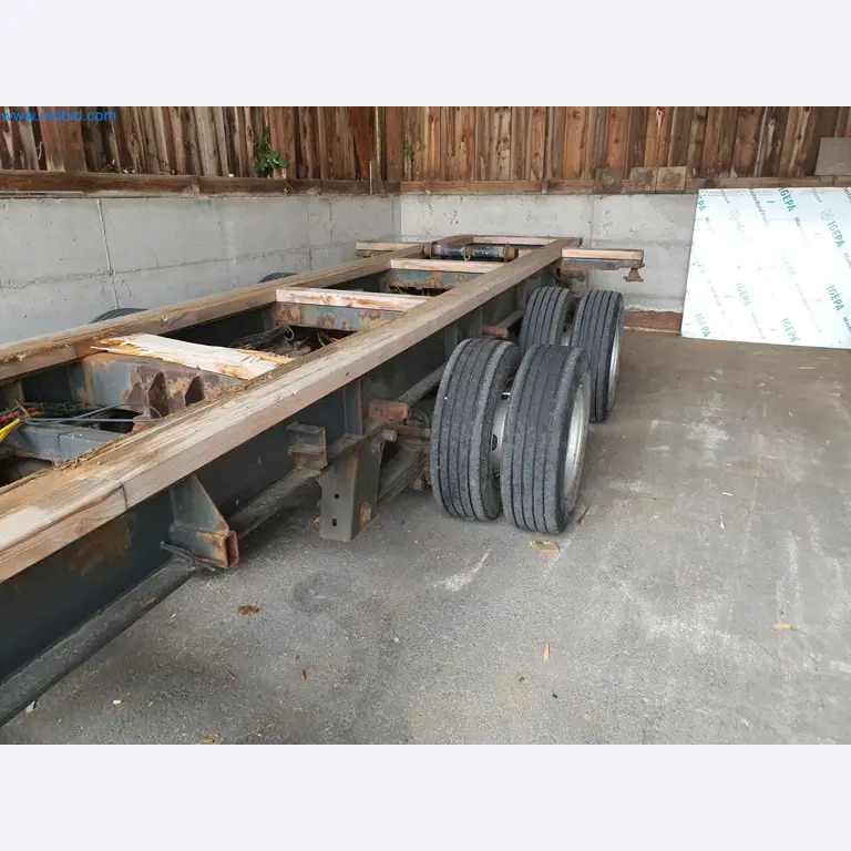 Holzbearbeitende- und metallbearbeitende Maschinen und Warenlager eines Fertighausherstellers -8