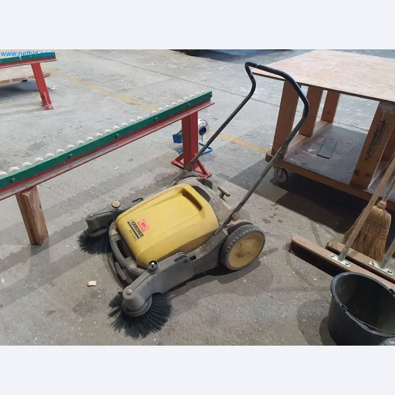 Maszyny do obróbki drewna i metalu oraz magazyn producenta domów prefabrykowanych-1