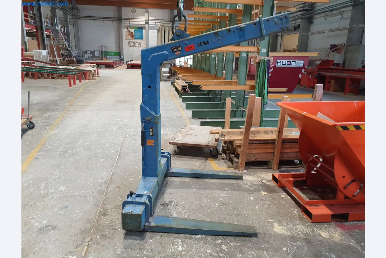 Holzbearbeitende- und metallbearbeitende Maschinen und Warenlager eines Fertighausherstellers -1