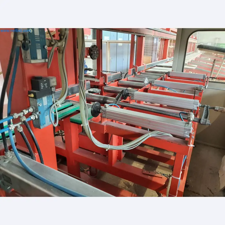 Holzbearbeitende- und metallbearbeitende Maschinen und Warenlager eines Fertighausherstellers -31