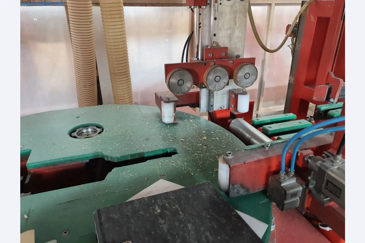 Holzbearbeitende- und metallbearbeitende Maschinen und Warenlager eines Fertighausherstellers -32