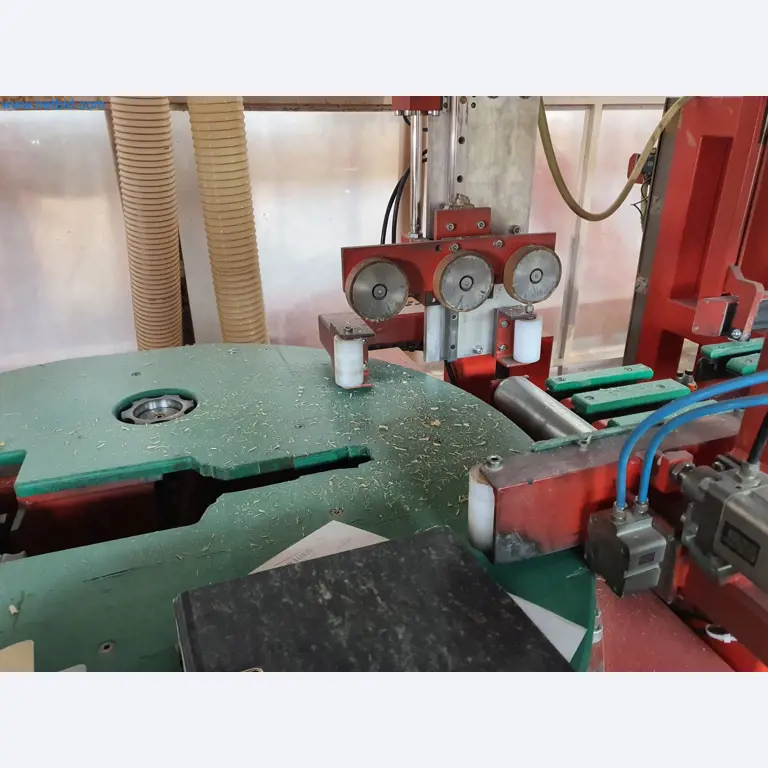 Holzbearbeitende- und metallbearbeitende Maschinen und Warenlager eines Fertighausherstellers -32