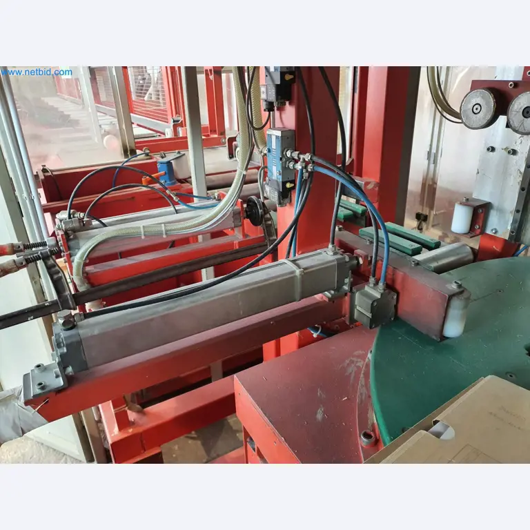 Holzbearbeitende- und metallbearbeitende Maschinen und Warenlager eines Fertighausherstellers -34