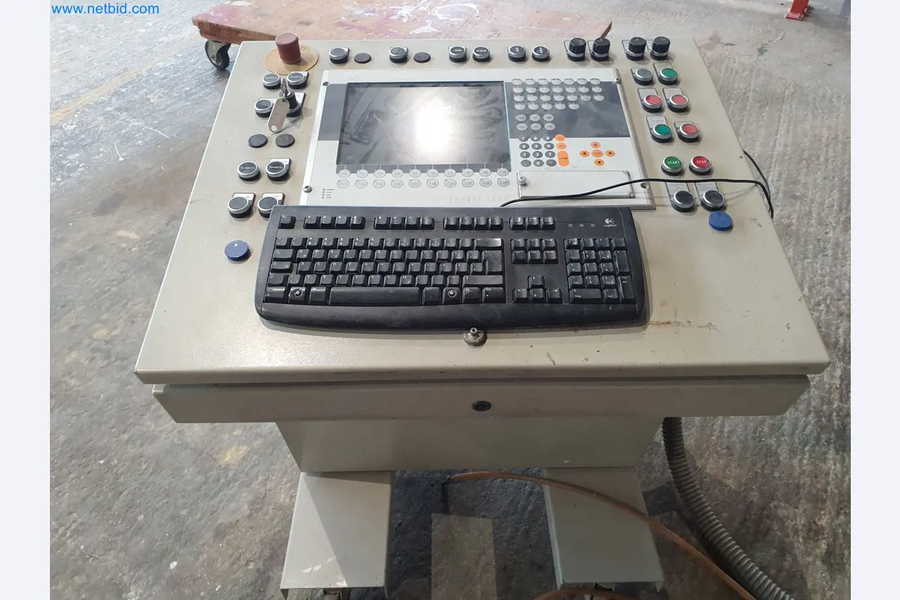 Holzbearbeitende- und metallbearbeitende Maschinen und Warenlager eines Fertighausherstellers -35