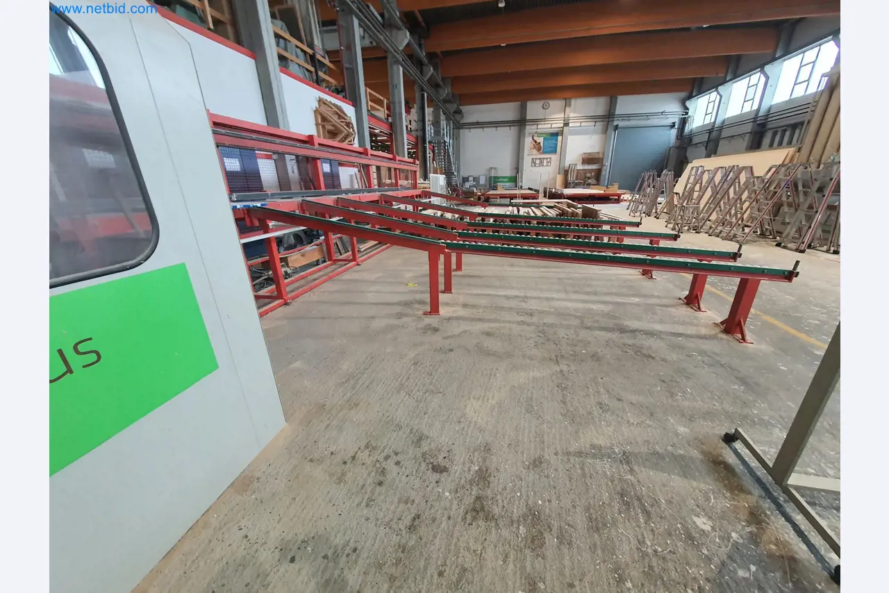 Holzbearbeitende- und metallbearbeitende Maschinen und Warenlager eines Fertighausherstellers -5