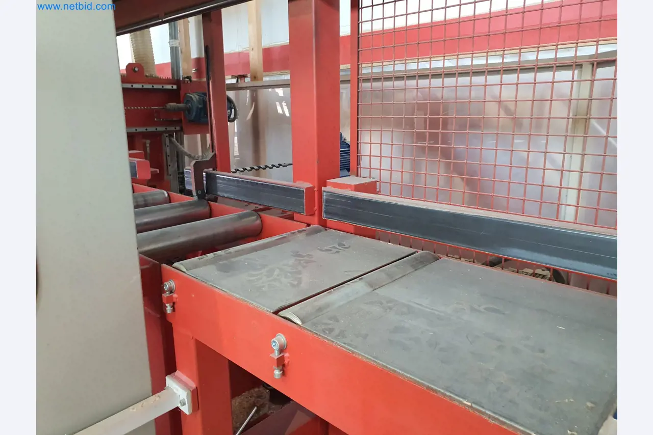 Holzbearbeitende- und metallbearbeitende Maschinen und Warenlager eines Fertighausherstellers -6