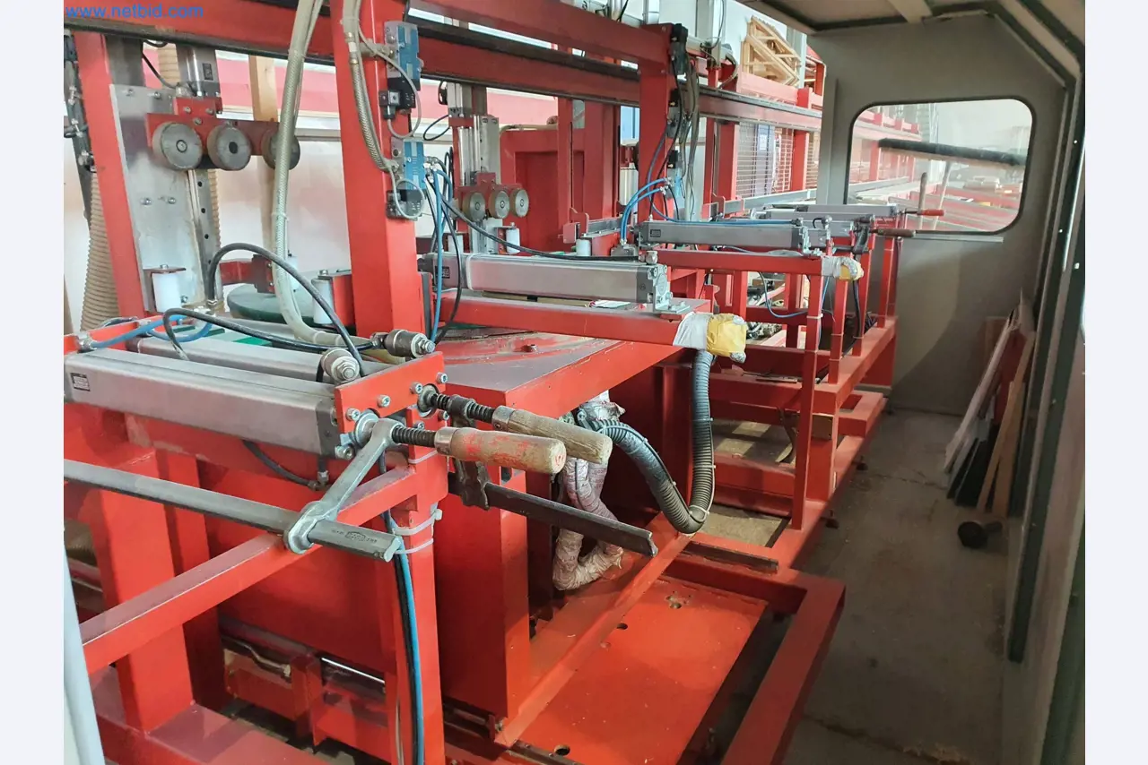 Holzbearbeitende- und metallbearbeitende Maschinen und Warenlager eines Fertighausherstellers -7