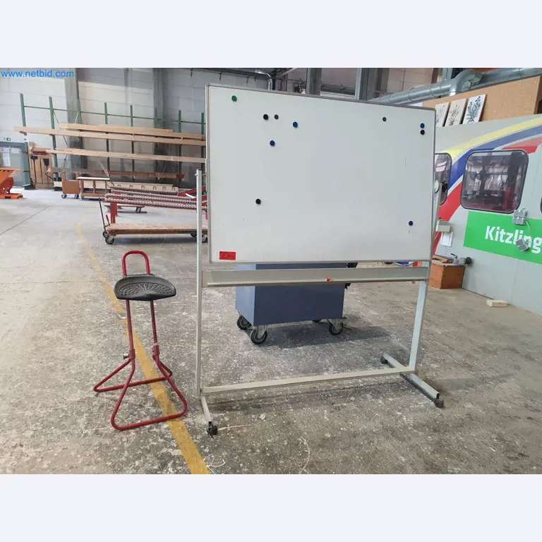 Maszyny do obróbki drewna i metalu oraz magazyn producenta domów prefabrykowanych-1