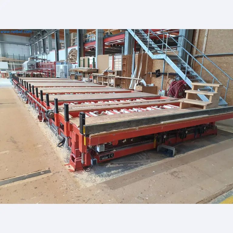 Holzbearbeitende- und metallbearbeitende Maschinen und Warenlager eines Fertighausherstellers -8