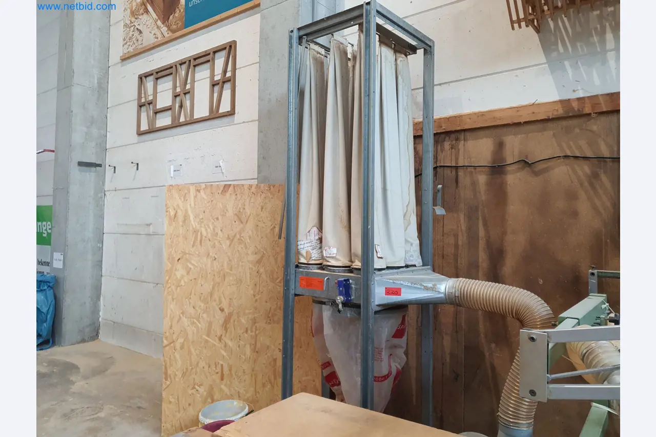 Holzbearbeitende- und metallbearbeitende Maschinen und Warenlager eines Fertighausherstellers -11