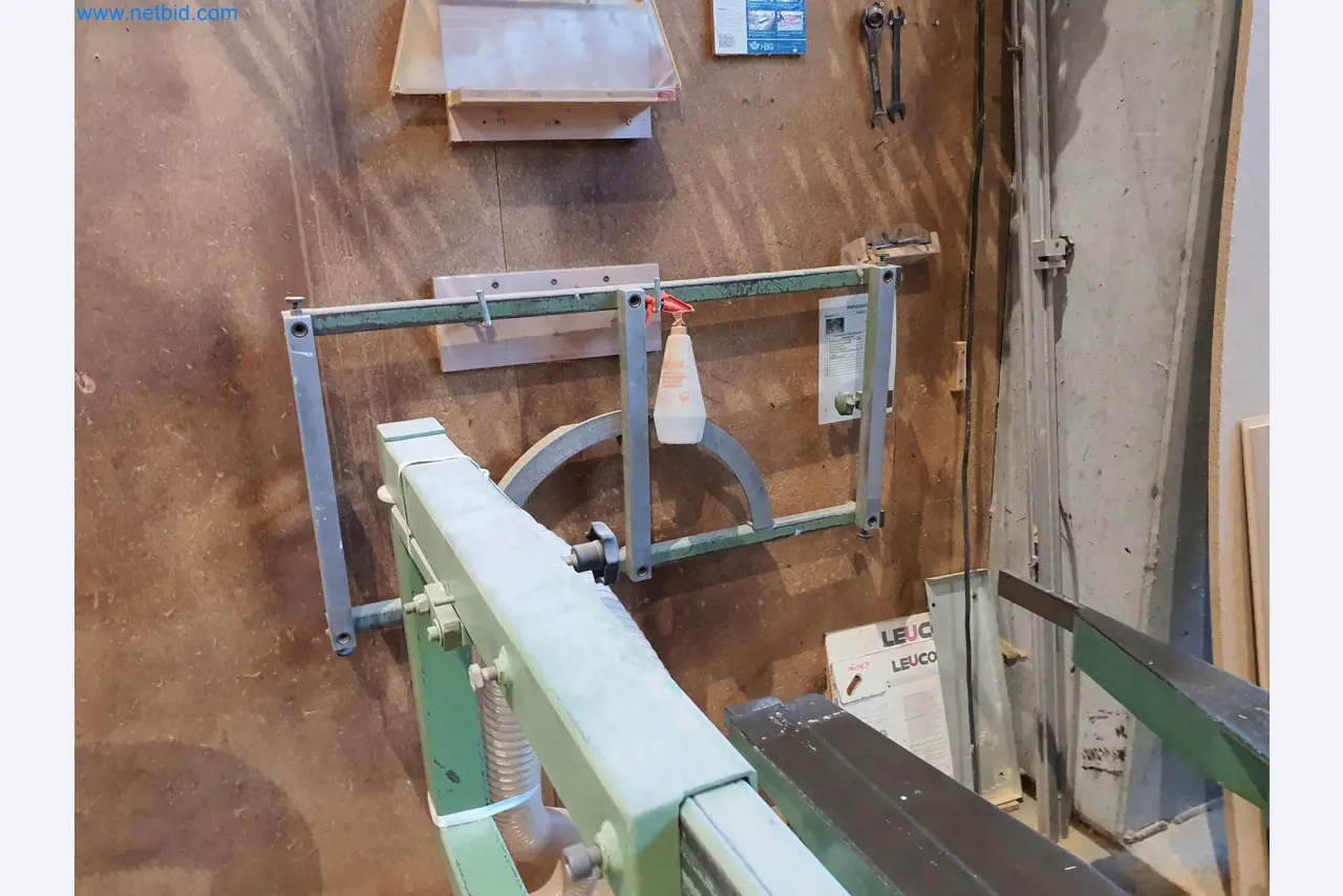 Holzbearbeitende- und metallbearbeitende Maschinen und Warenlager eines Fertighausherstellers -6