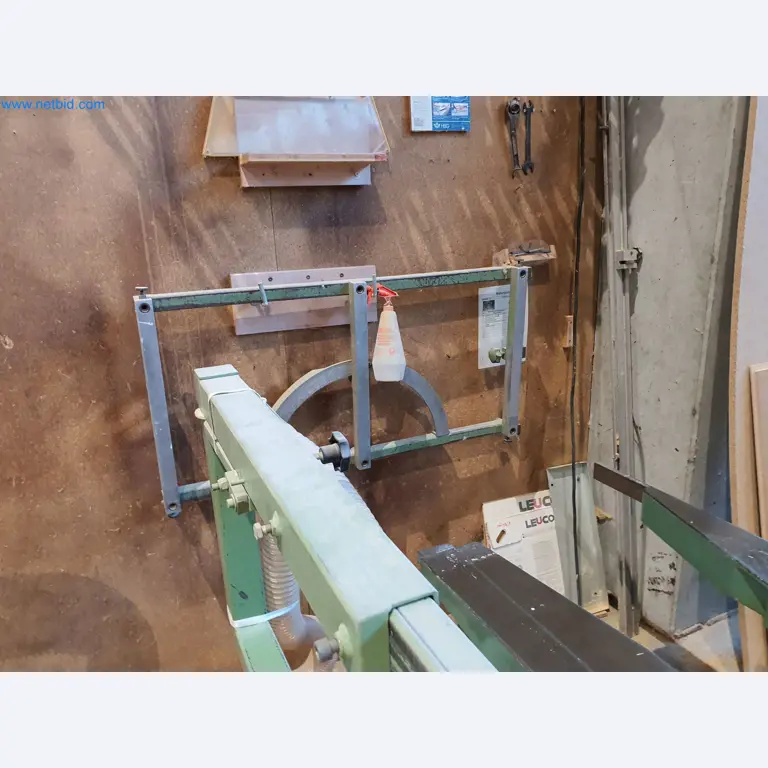 Holzbearbeitende- und metallbearbeitende Maschinen und Warenlager eines Fertighausherstellers -6