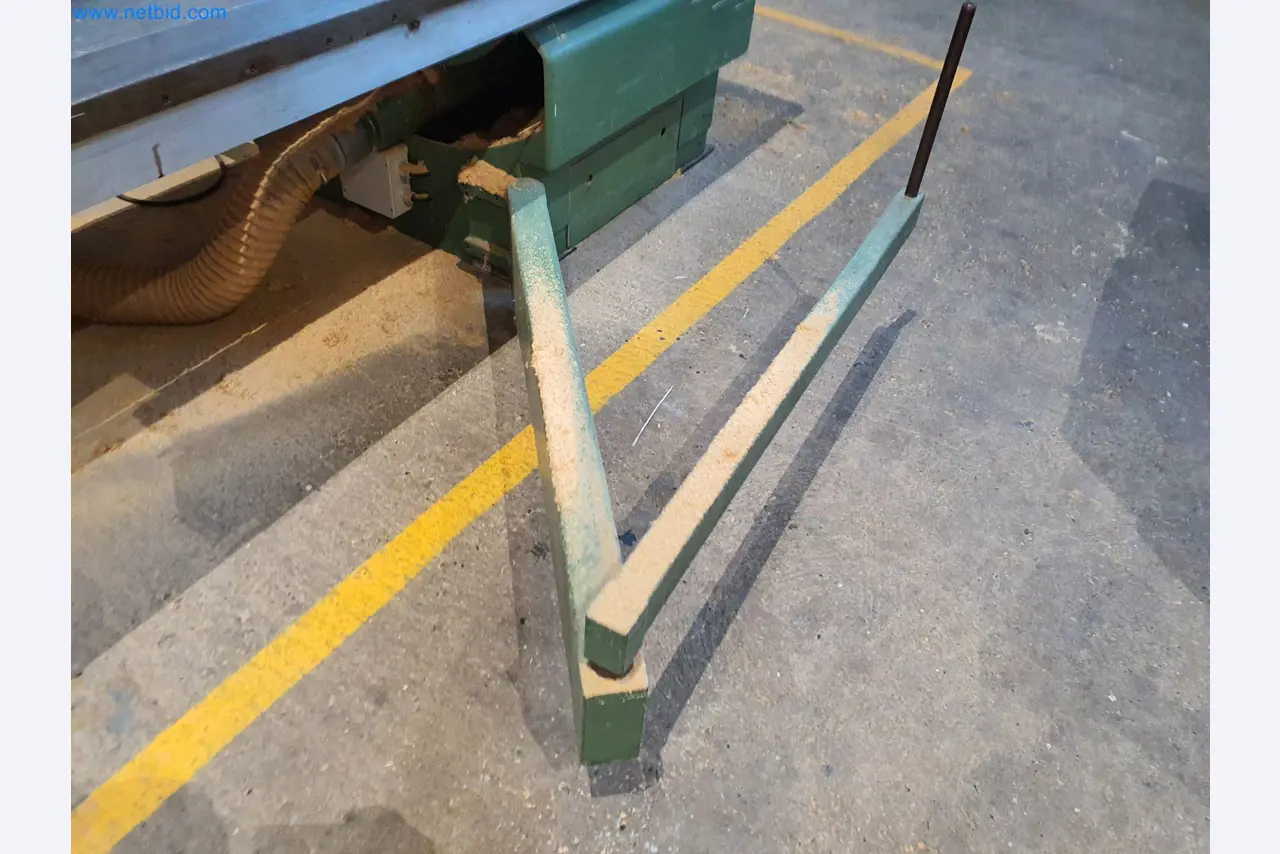 Holzbearbeitende- und metallbearbeitende Maschinen und Warenlager eines Fertighausherstellers -7