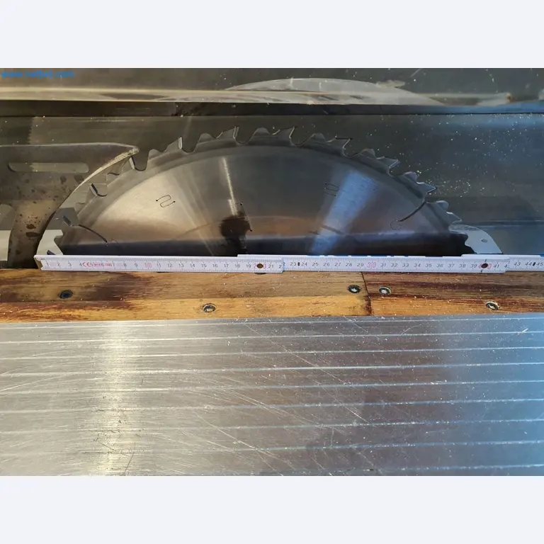 Holzbearbeitende- und metallbearbeitende Maschinen und Warenlager eines Fertighausherstellers -8