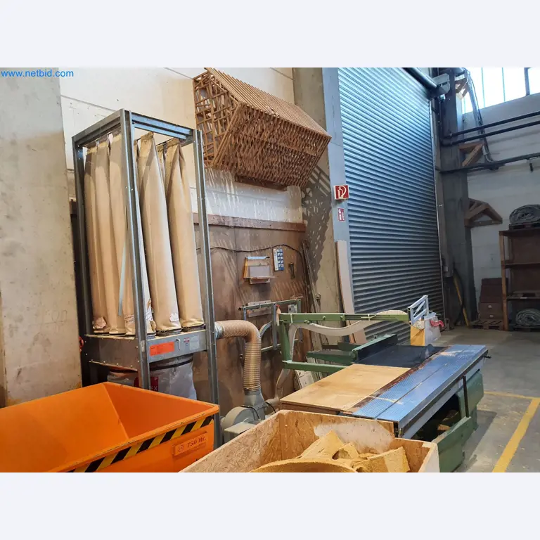 Holzbearbeitende- und metallbearbeitende Maschinen und Warenlager eines Fertighausherstellers -9