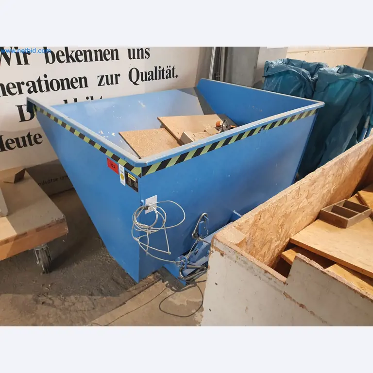 Holzbearbeitende- und metallbearbeitende Maschinen und Warenlager eines Fertighausherstellers -1