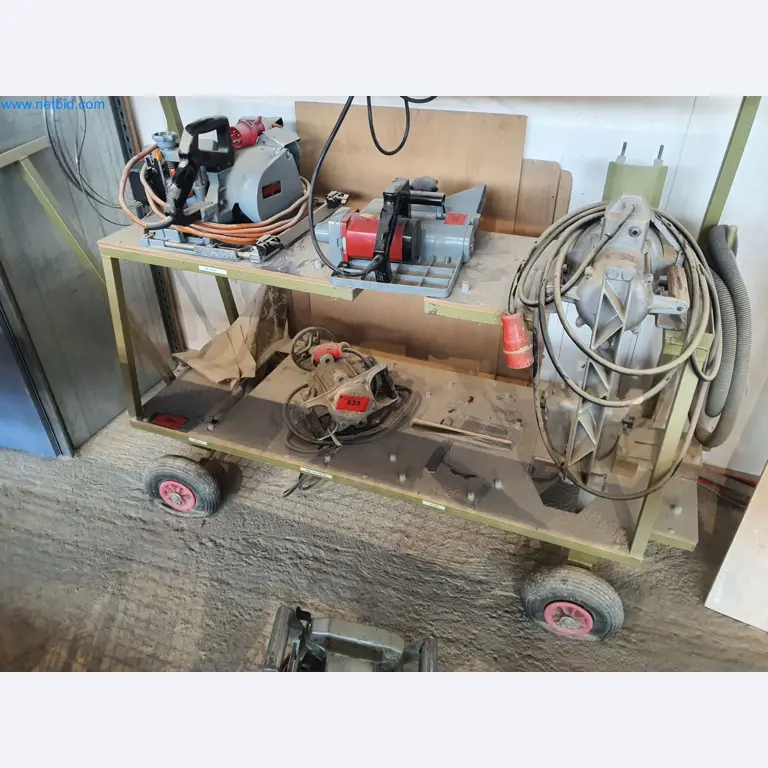 Holzbearbeitende- und metallbearbeitende Maschinen und Warenlager eines Fertighausherstellers -1