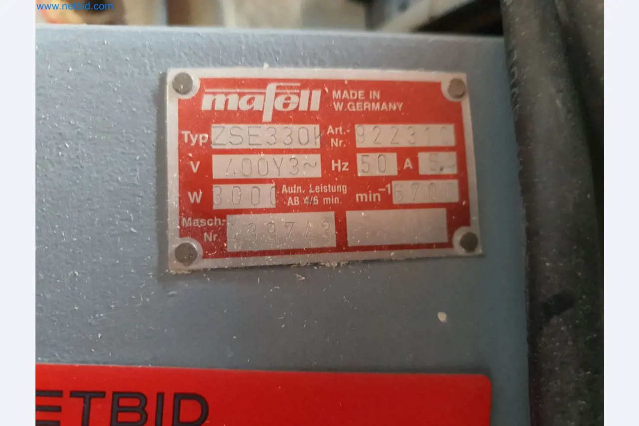 Holzbearbeitende- und metallbearbeitende Maschinen und Warenlager eines Fertighausherstellers -2