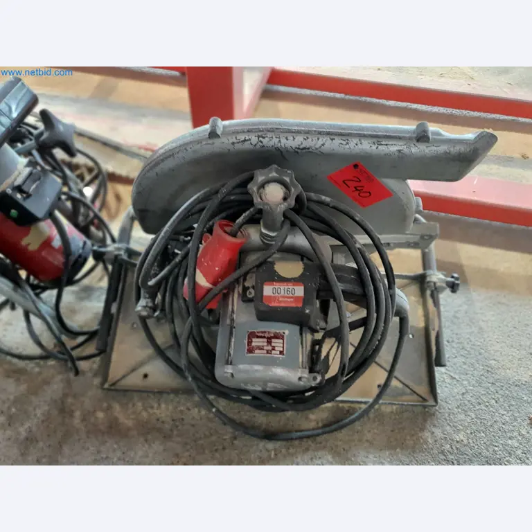 Holzbearbeitende- und metallbearbeitende Maschinen und Warenlager eines Fertighausherstellers -3