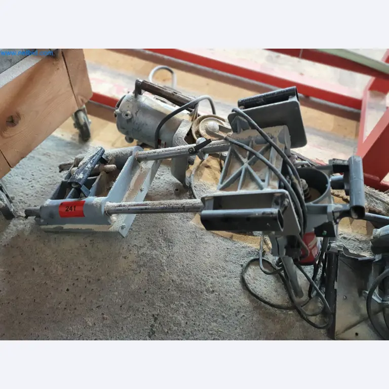 Holzbearbeitende- und metallbearbeitende Maschinen und Warenlager eines Fertighausherstellers -1