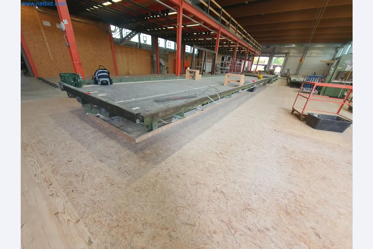 Holzbearbeitende- und metallbearbeitende Maschinen und Warenlager eines Fertighausherstellers -4