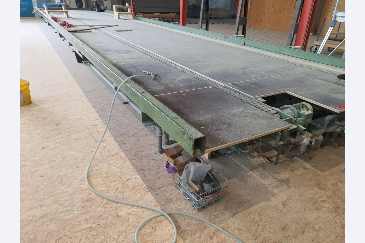 Holzbearbeitende- und metallbearbeitende Maschinen und Warenlager eines Fertighausherstellers -5