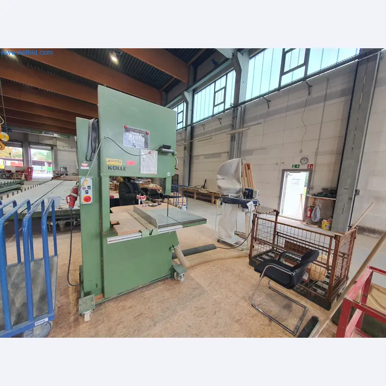 Holzbearbeitende- und metallbearbeitende Maschinen und Warenlager eines Fertighausherstellers -4