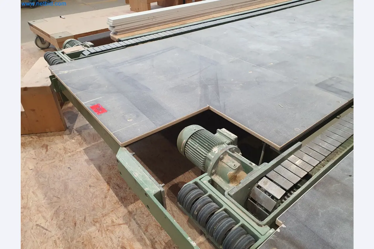 Holzbearbeitende- und metallbearbeitende Maschinen und Warenlager eines Fertighausherstellers -10