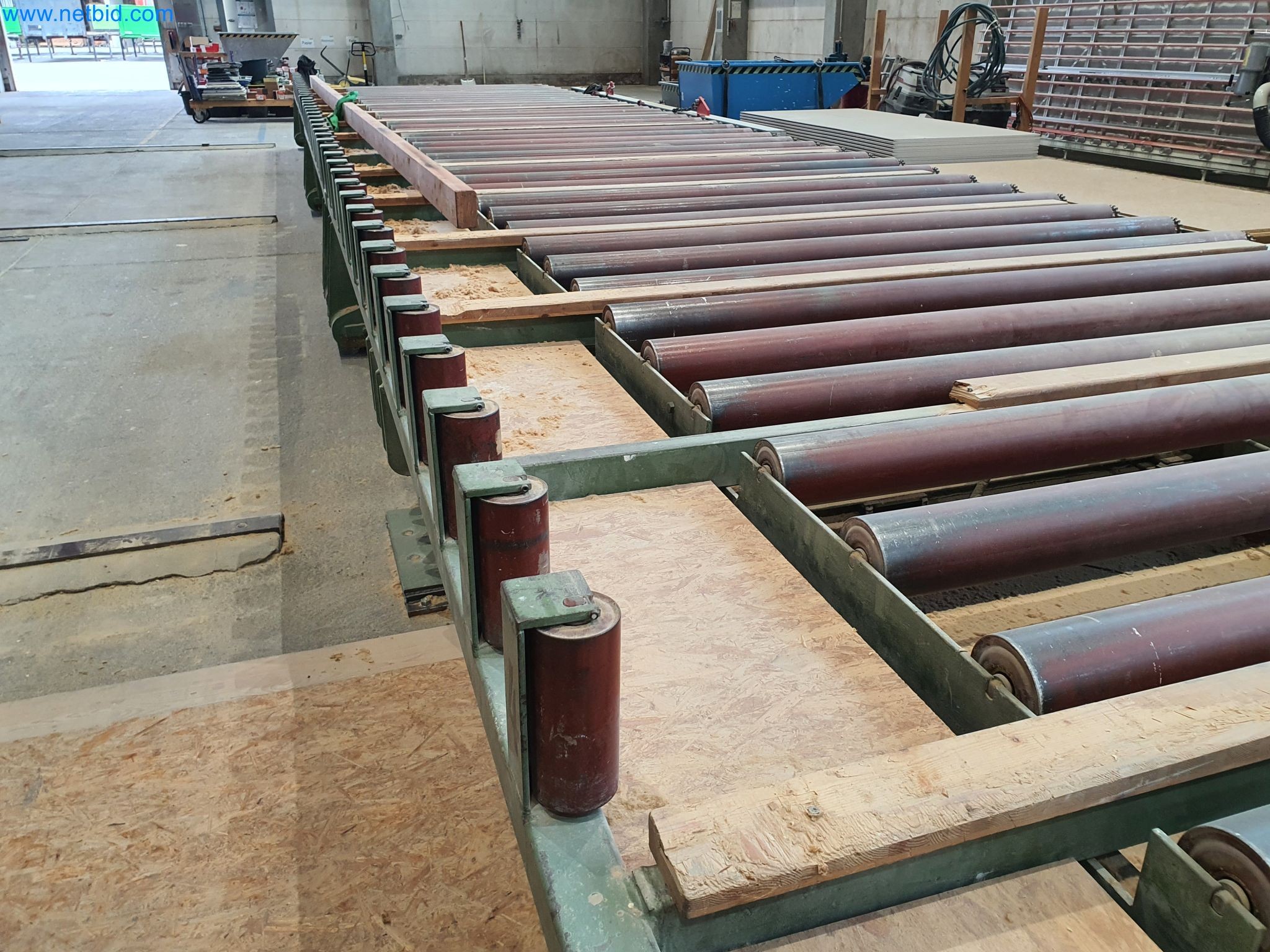 Woodworking and metalworking machines and warehouse of a prefabricated house manufacturer-13