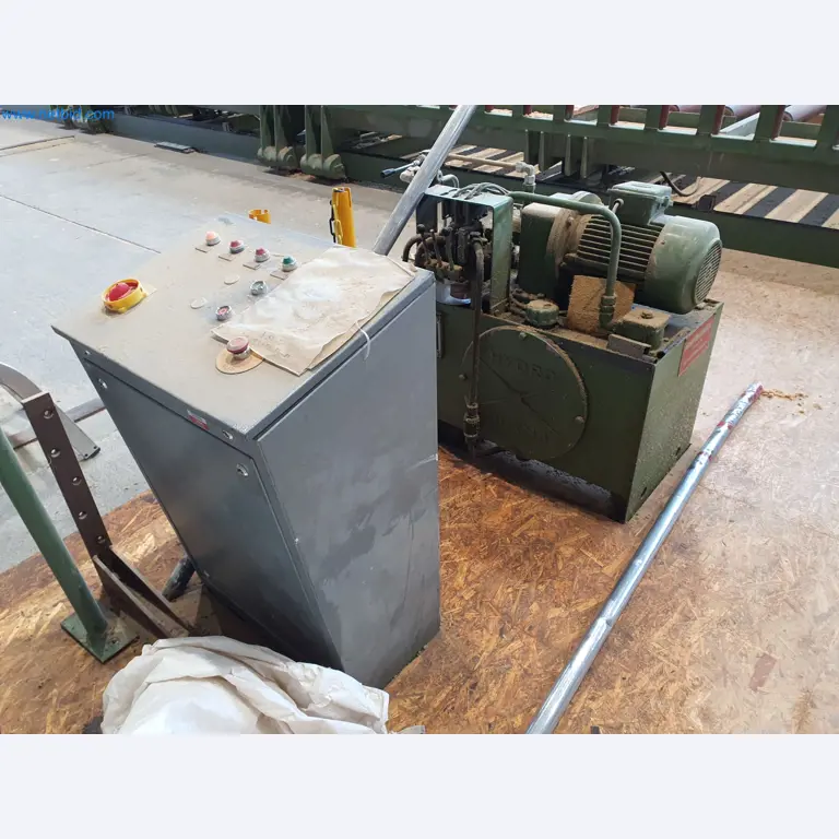 Holzbearbeitende- und metallbearbeitende Maschinen und Warenlager eines Fertighausherstellers -16