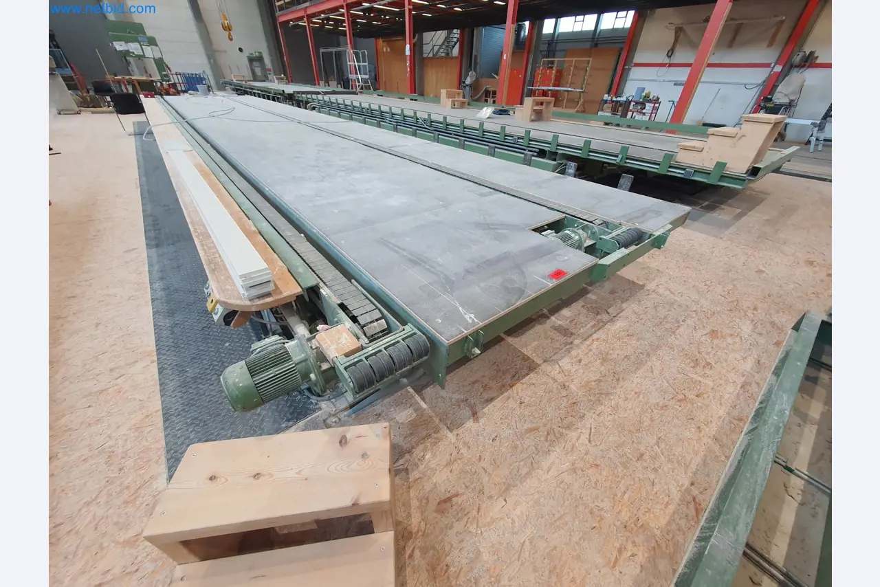 Holzbearbeitende- und metallbearbeitende Maschinen und Warenlager eines Fertighausherstellers -1