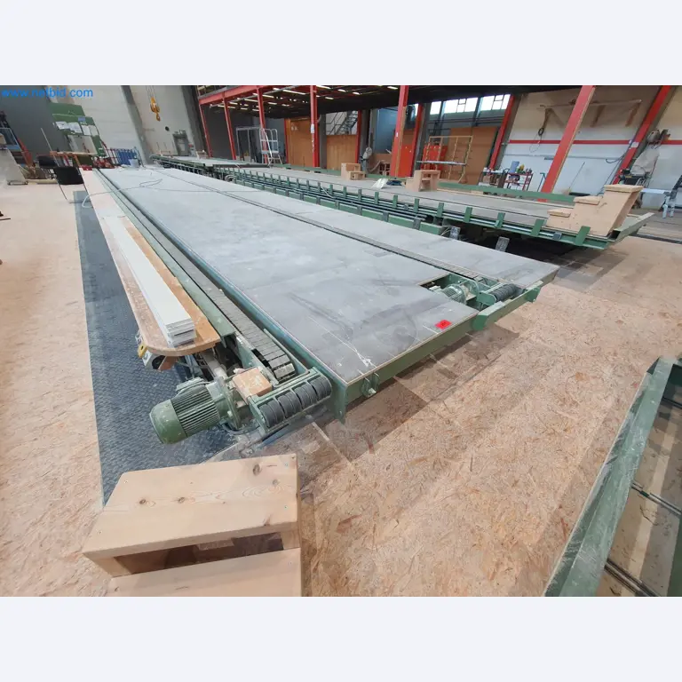 Holzbearbeitende- und metallbearbeitende Maschinen und Warenlager eines Fertighausherstellers -1