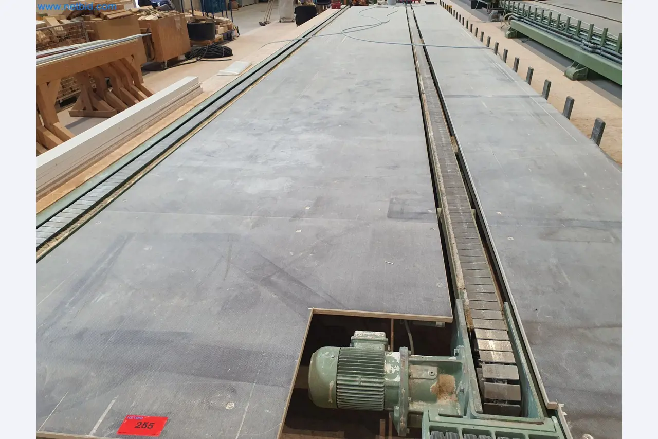 Holzbearbeitende- und metallbearbeitende Maschinen und Warenlager eines Fertighausherstellers -3